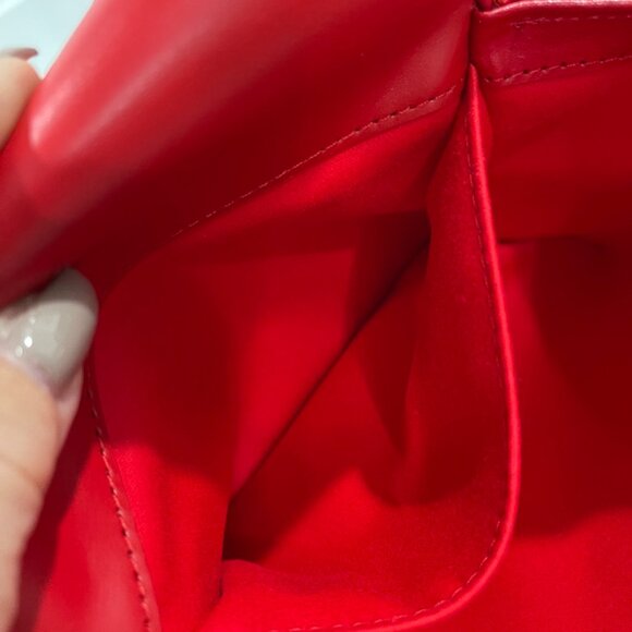 Christian Louboutin Logo Embossed Chain Strap Shoulder Bag (JB1365) - Picture 12 of 13